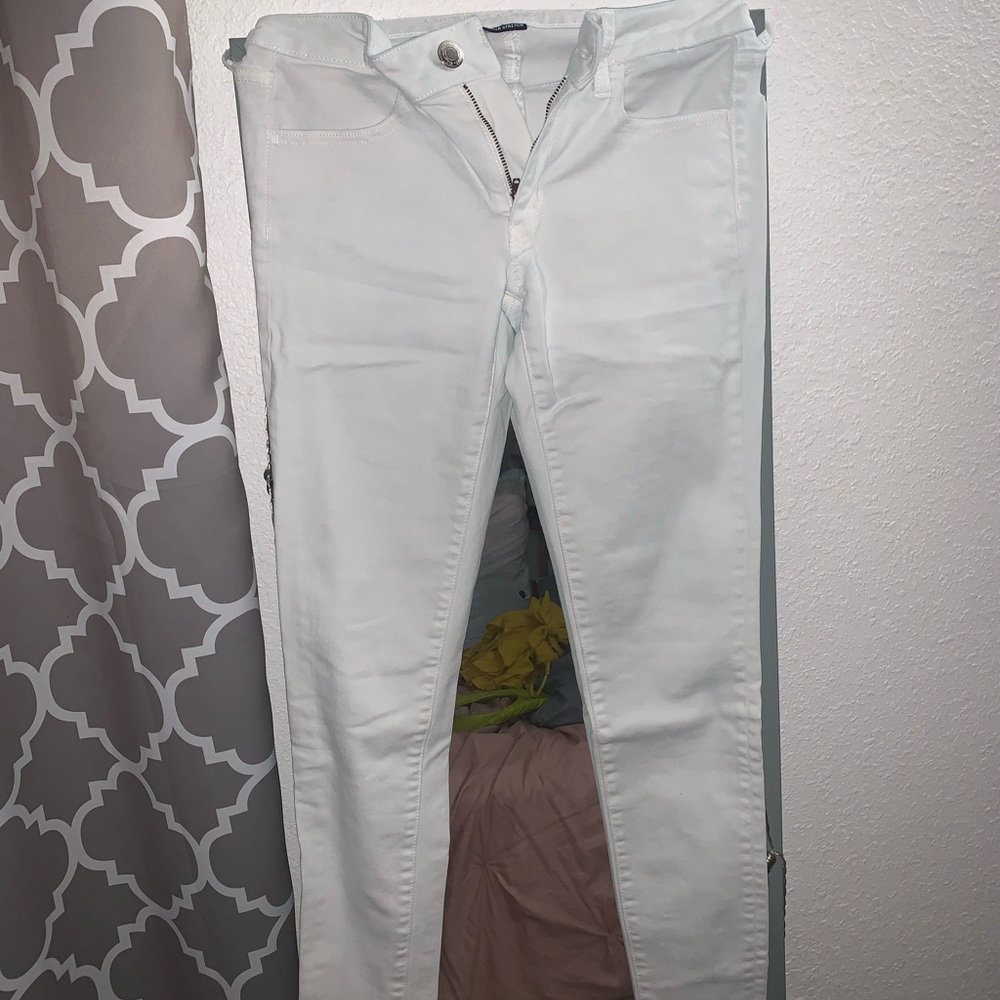 AE white skinny jeans